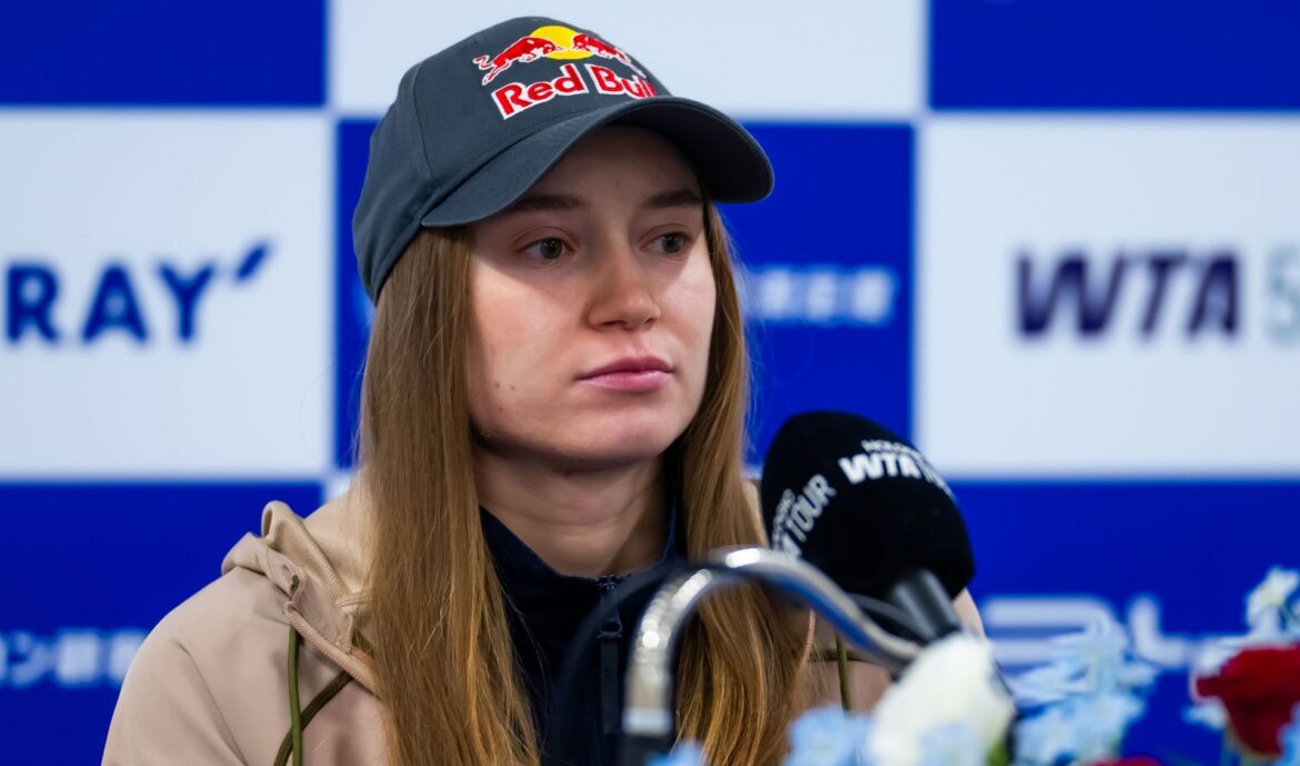 “So unprofessional” – Fans slam Elena Rybakina for withdrawing from Tokyo SF hours after qualifying for WTA Finals Toray Pan Pacific Open - Day 5 - Source: Getty