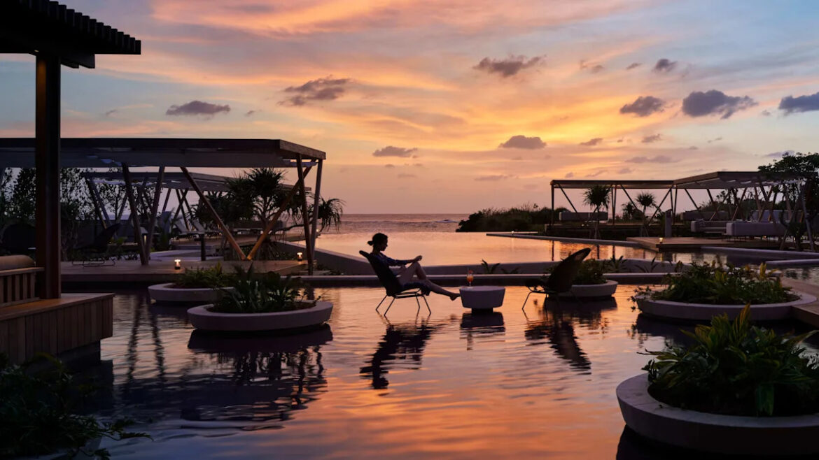 You’ve never heard of this Japanese island, but you should visit this summer & stay at the Hoshinoya Okinawa Yahoo creators home