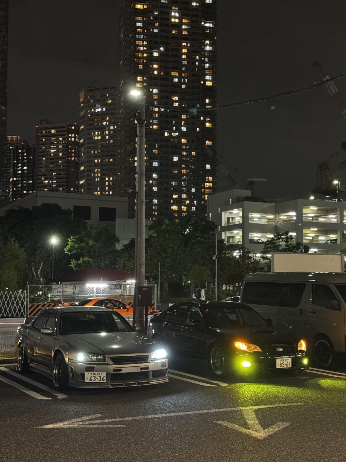 Which Nissan is the left one?