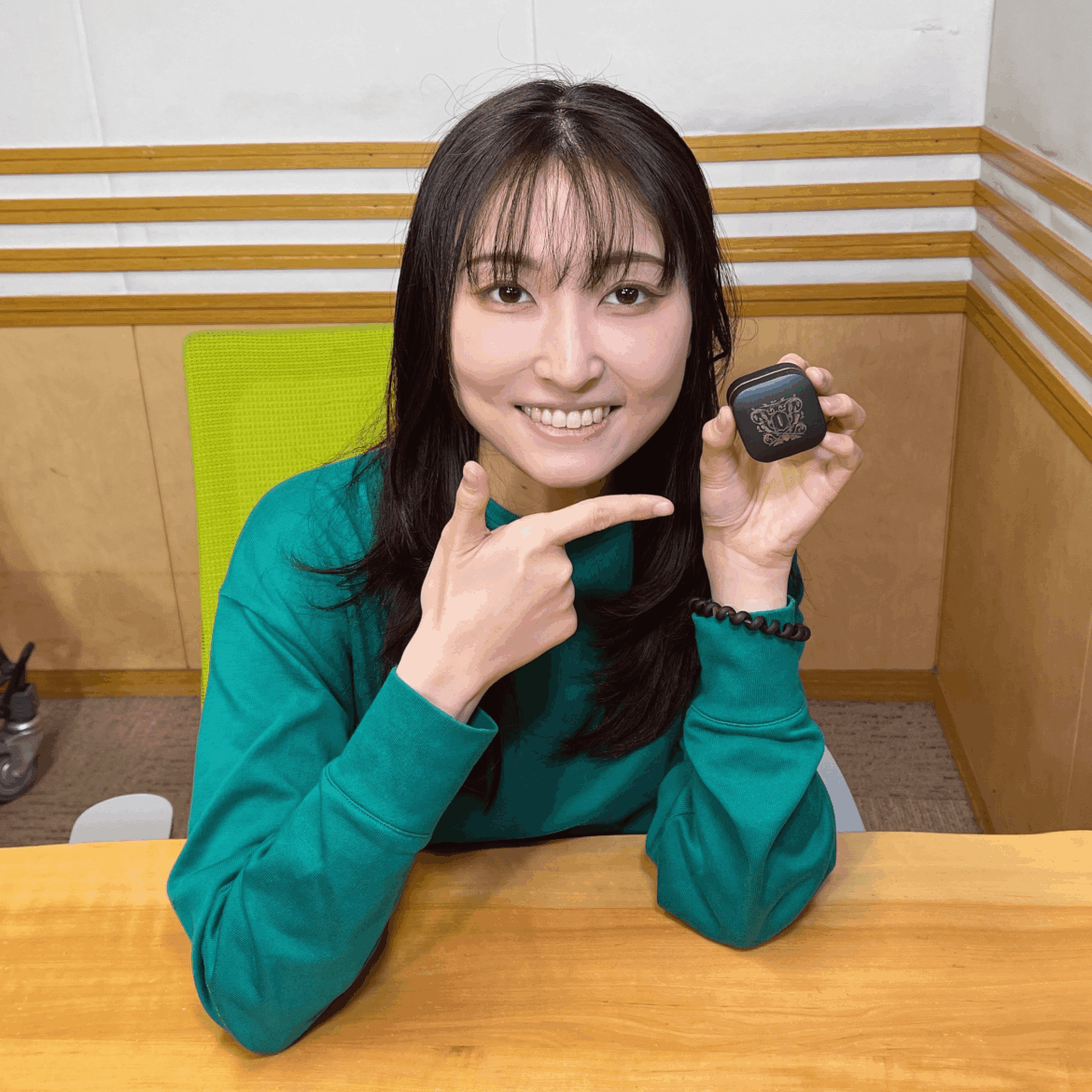 Wakayama Shion from AVIOT Radio