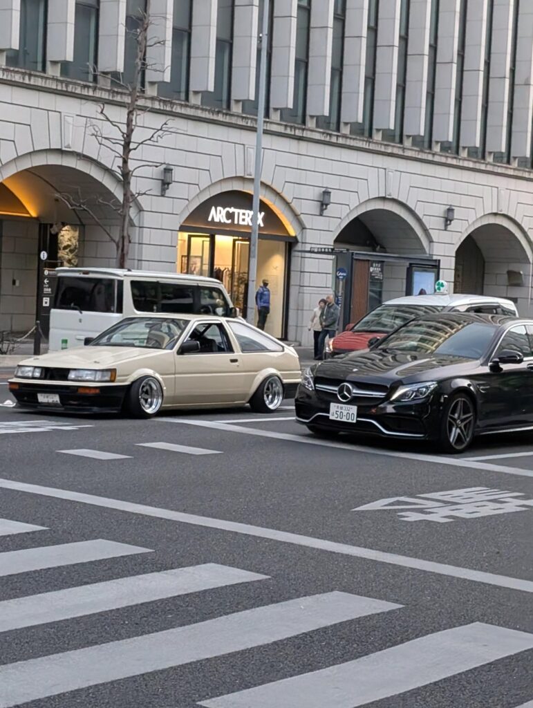 I took photos of random cars in Japan because I'm a stupid American tourist