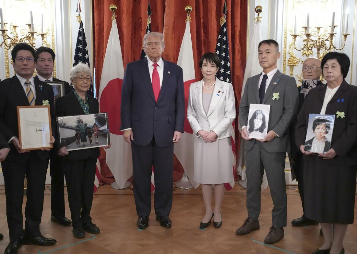 Trump meets family members of Japanese nationals abducted by North Korea Trump meets family members of Japanese nationals abducted by North Korea