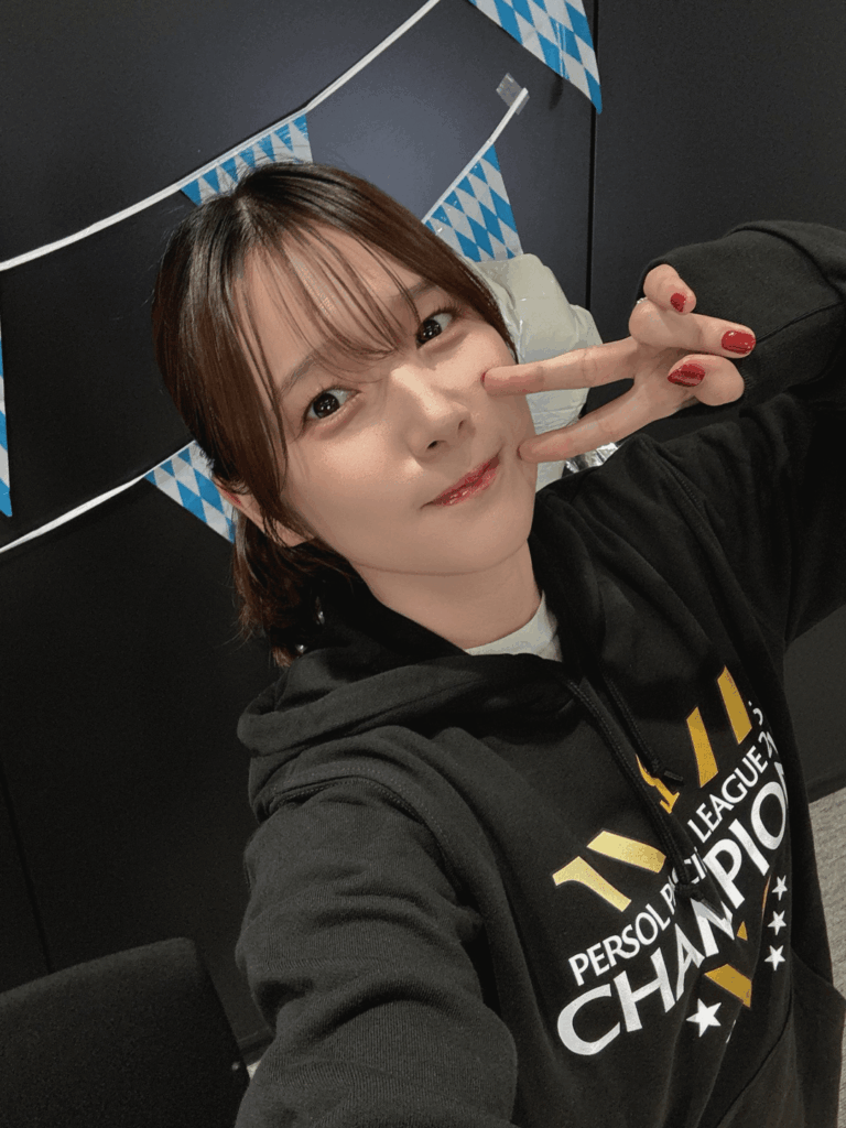 Uchida Maaya from Her Fan Club Stream