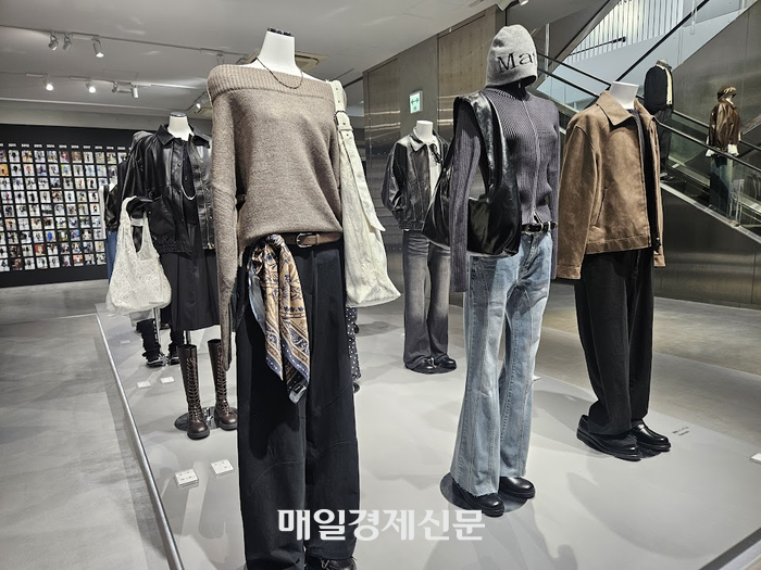 Places that exhibited the fashion styles of Seoul's representative hot spots such as Seongsu, Gangnam, and Hongdae [Tokyo correspondent Lee Seung-hoon]