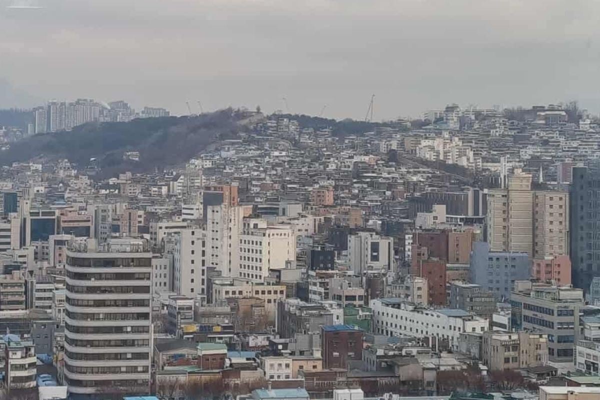 View of Seoul buildings.
