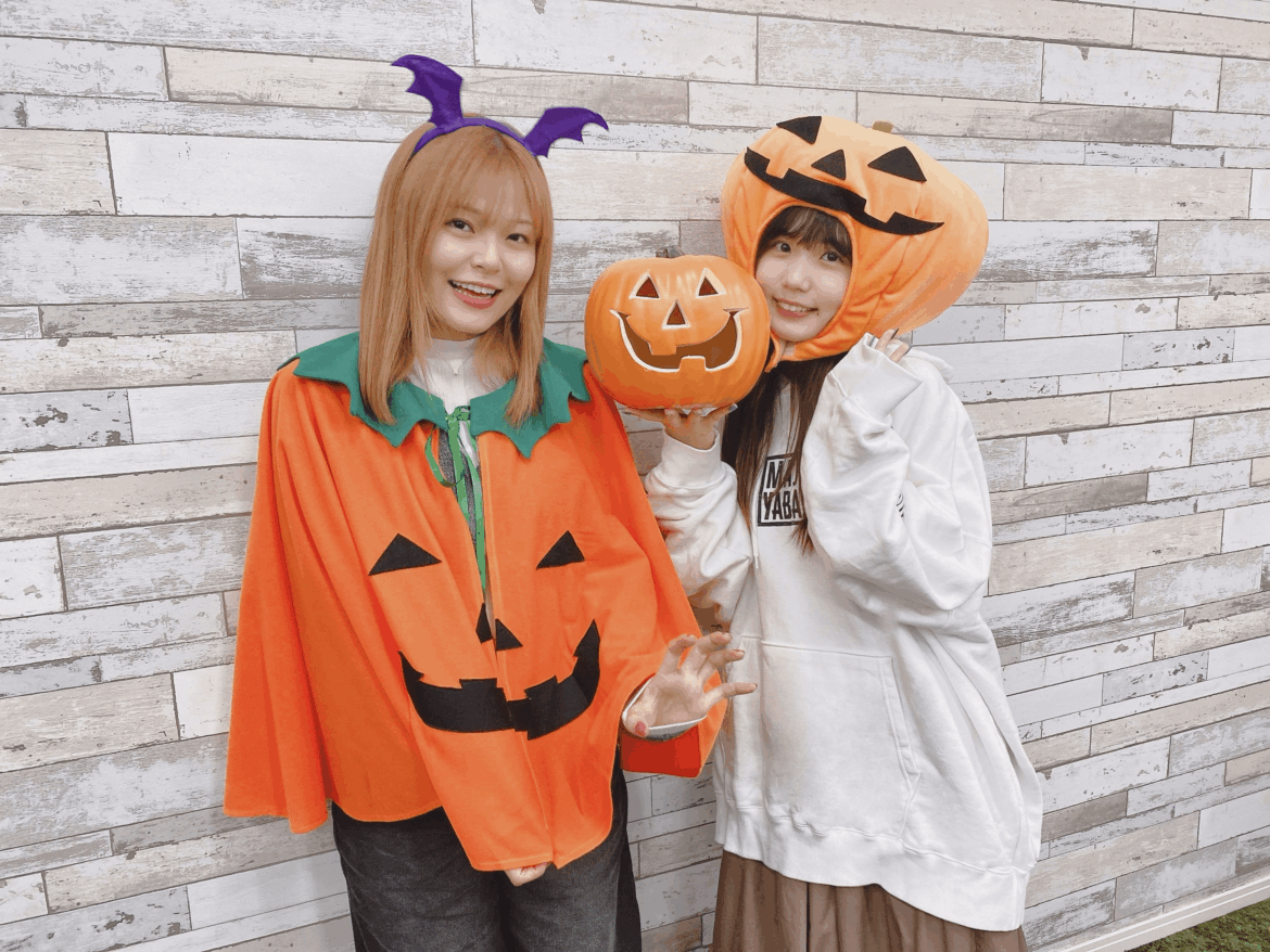 Suzushiro Sayumi and Hieda Nene from Coral Mic #138🎃👻🍭