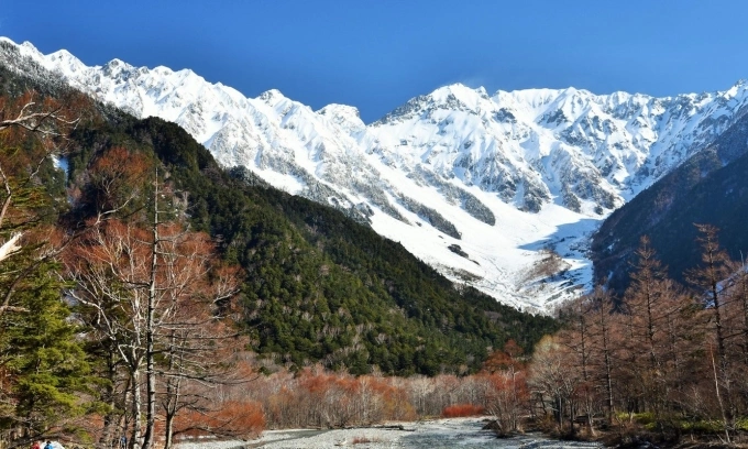 Filipino tourist dies after stranded on 3,190-meter-high Northern Japan Alps