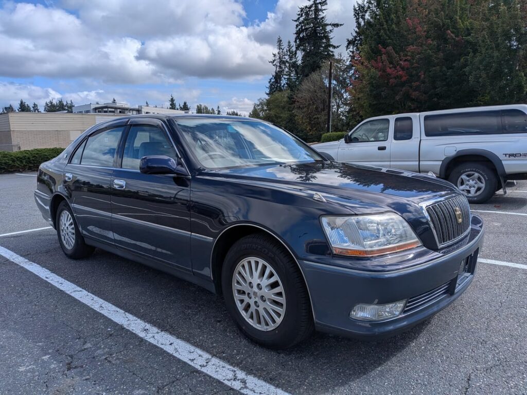 Absolute beaut I had the pleasure to take out at work a couple weeks ago. 2000 Toyota Crown Majesta