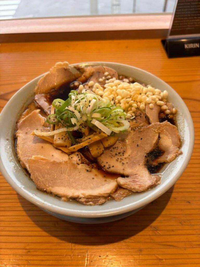 Jiro-style ramen with black ramen! Go for it! Ebisuko in Toyama