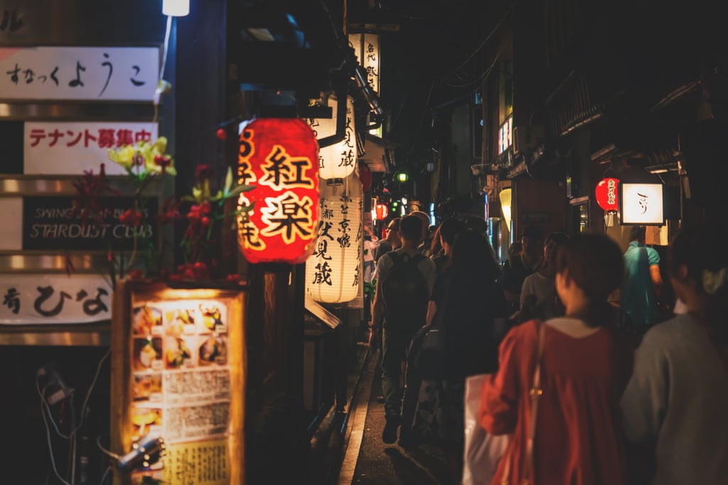 Kyoto city’s nightlife district. The woman from Taiwan chased the man after he slapped her. Photo: Shutterstock