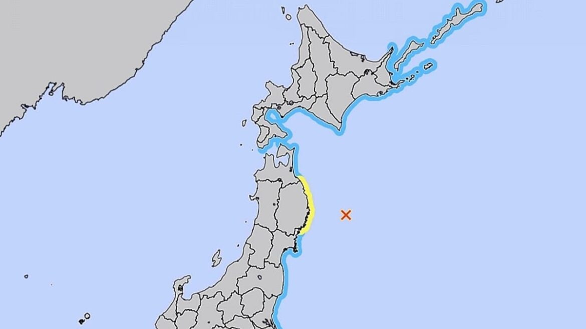 6.9 earthquake strikes off the coast of Japan, tsunami threat passes 6.9 earthquake strikes off the coast of Japan, tsunami threat passes