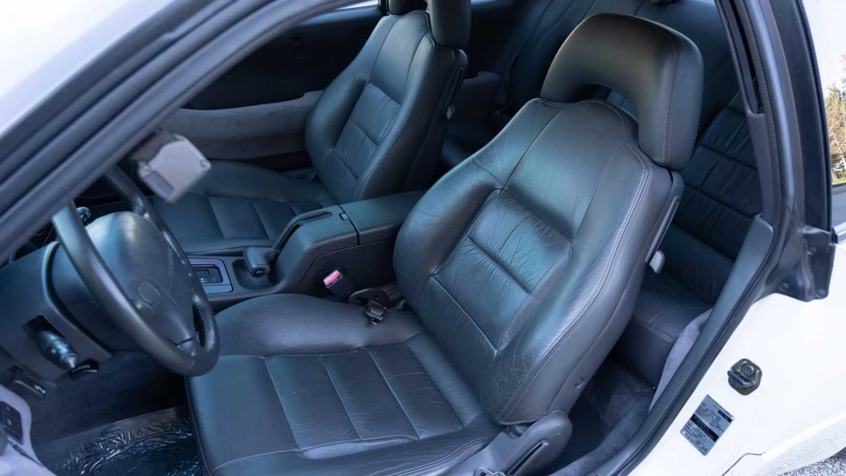 1992 Subaru SVX Seats