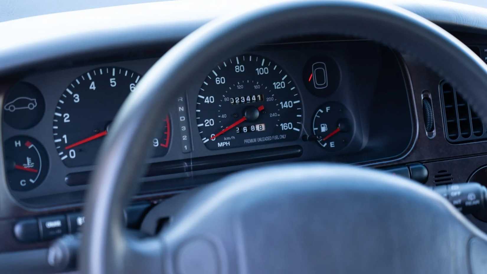 1992 Subaru SVX Instrument Cluster