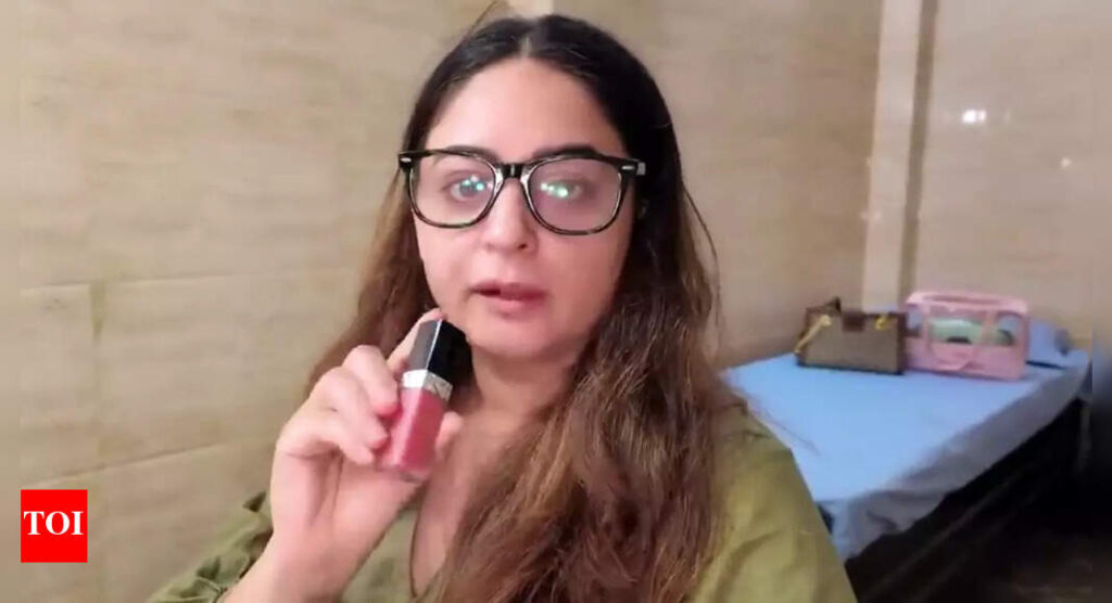 Mahhi Vij Divorce: Mahhi Vij shows gifts Jay Bhanushali got for her from his Japan trip | Mahhi Vij Divorce: Mahhi Vij shows gifts Jay Bhanushali got for her from his Japan trip |