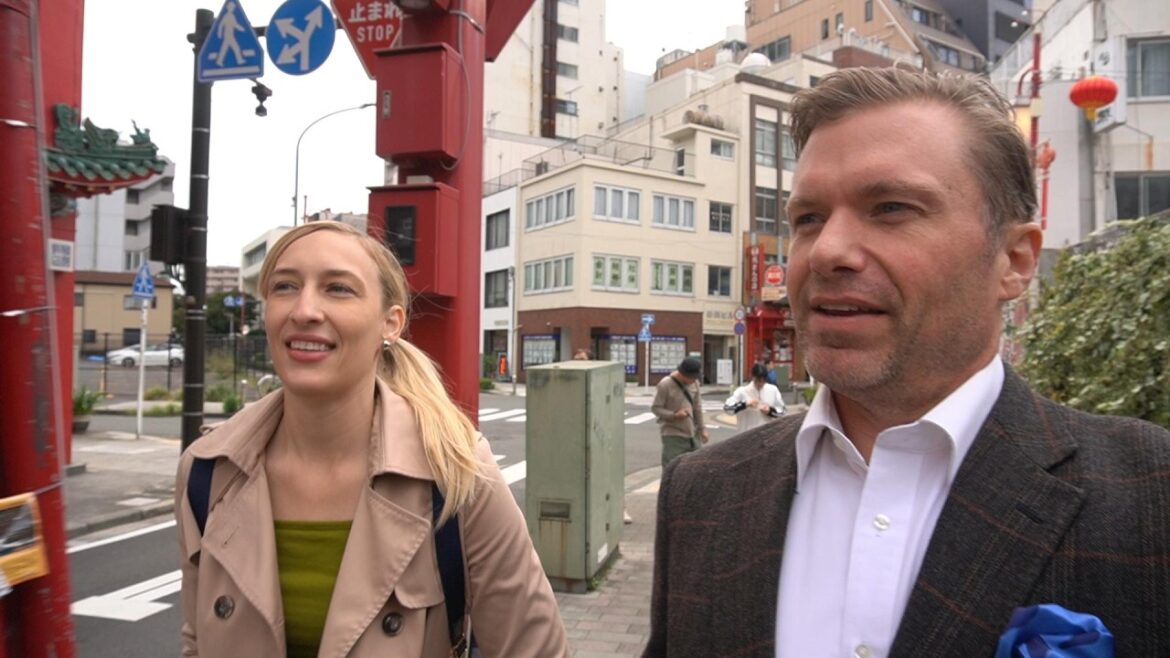 Oriental Pearl talks China and Japan differences, in Yokohama Chinatown.