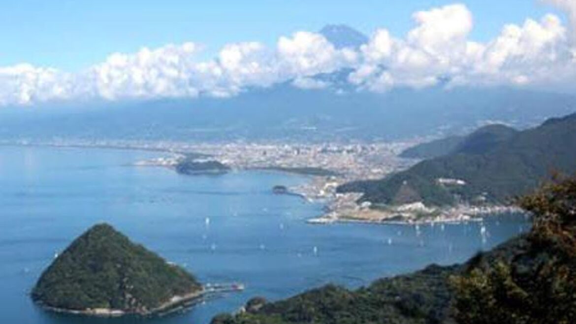 BigCityHotels • Review Numazu Ikyuuan 沼津一休庵