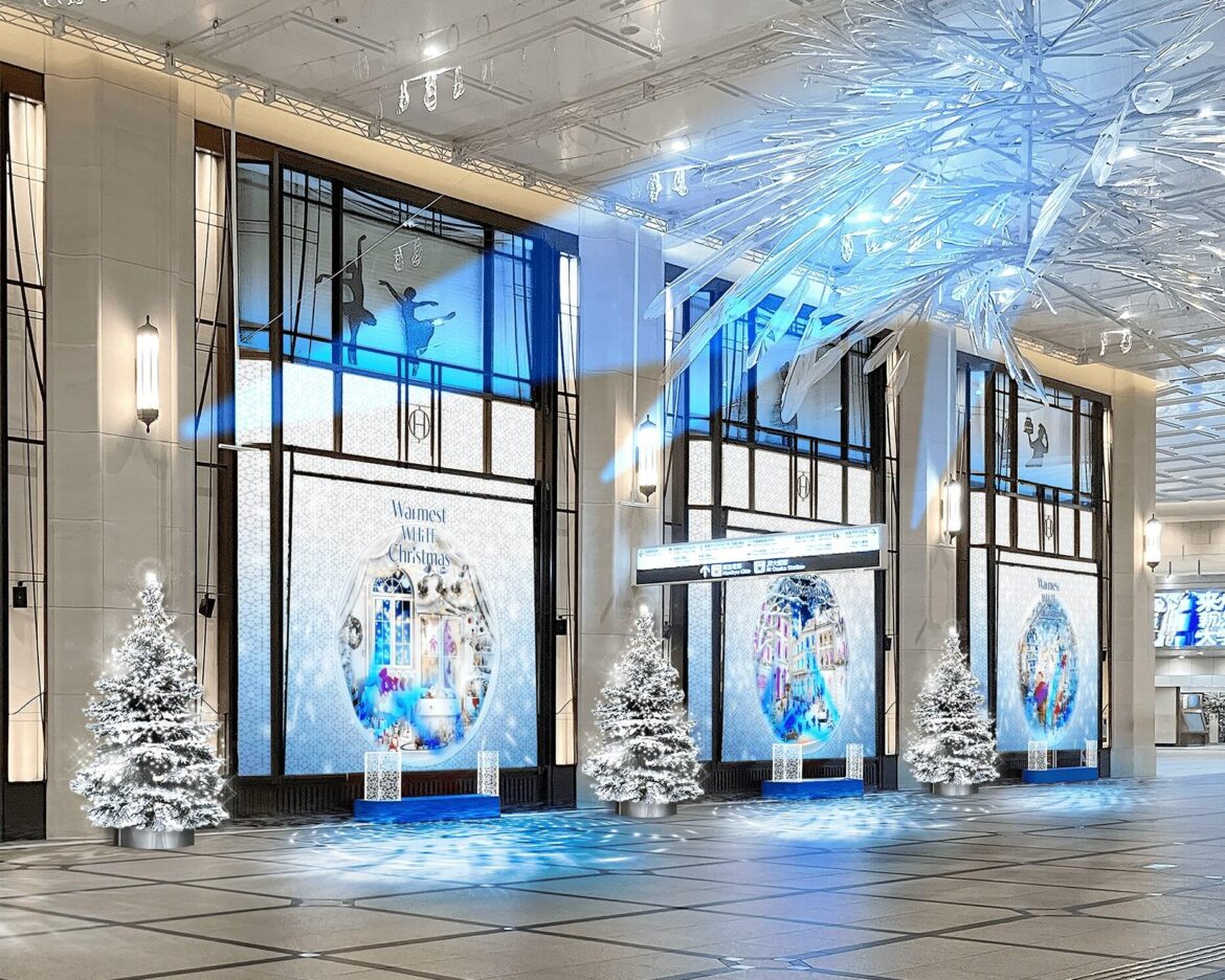 Warmest White Christmas Illuminations at Hankyu Umeda Main Store | Hankyu Umeda Main Store