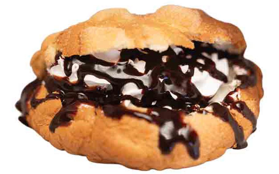 A melonpan (Japanese sweet bun)