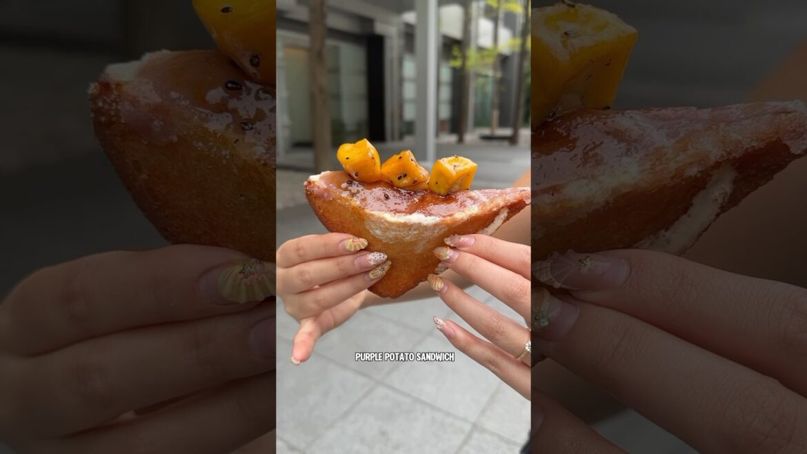 Trying the viral fried sandwich in Japan 🇯🇵