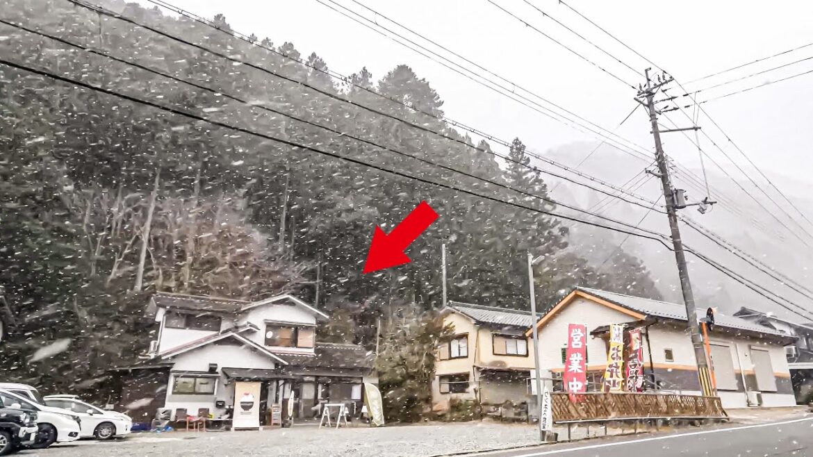 雪深い山奥にポツンと現れる“お母さん食堂の手作り弁当”が絶品すぎて常連が殺到する！