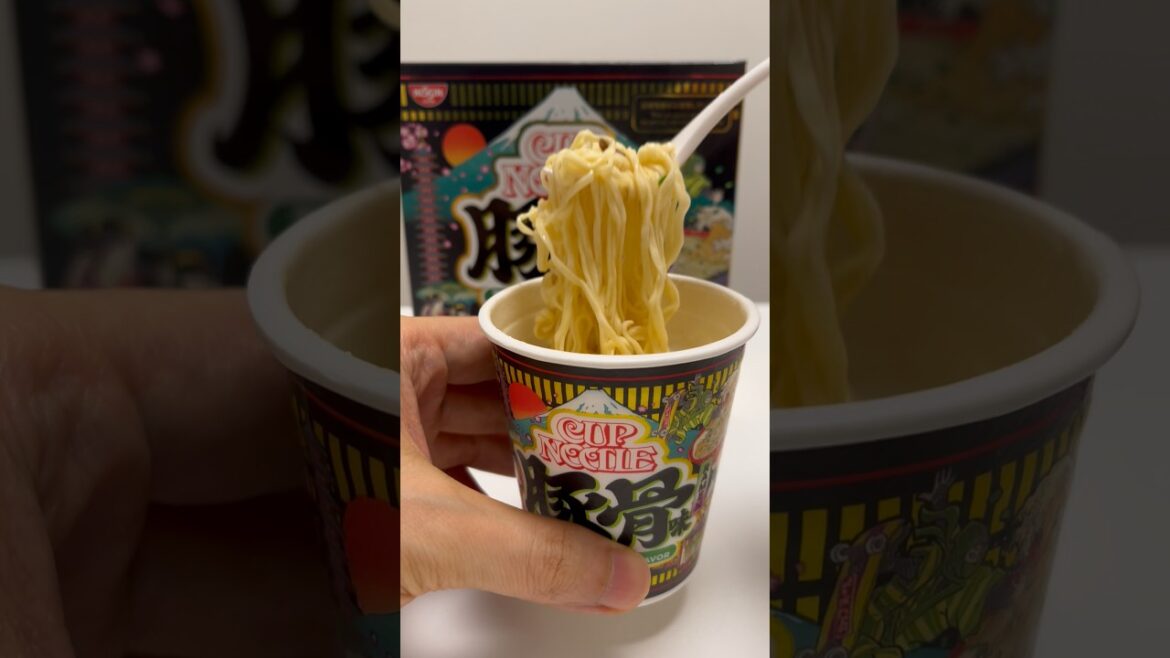 🍜Tonkotsu Pork Bone but No Animal-derived Ingredients Cup Ramen Noodles Japan Souvenir #shorts 🍜Tonkotsu Pork Bone but No Animal-derived Ingredients Cup Ramen Noodles Japan Souvenir #shorts