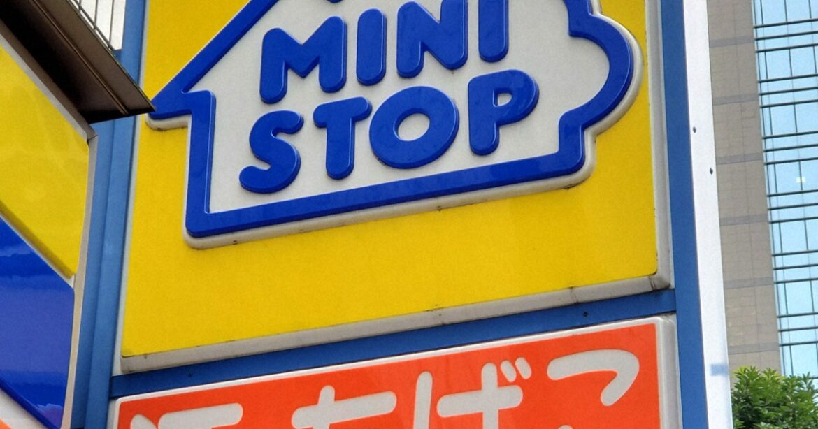 Store owner regrets ‘slave contracts’ with major Japanese convenience store chain Ministop Store owner regrets 'slave contracts' with major Japanese convenience store chain Ministop