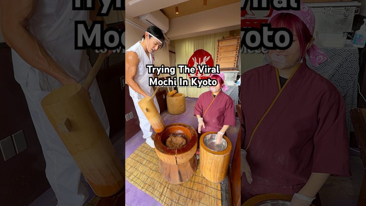 Finally got to see these mochi pounding legends in action! 📍Mochi Mochi, Kyoto #kyototravel #mochi