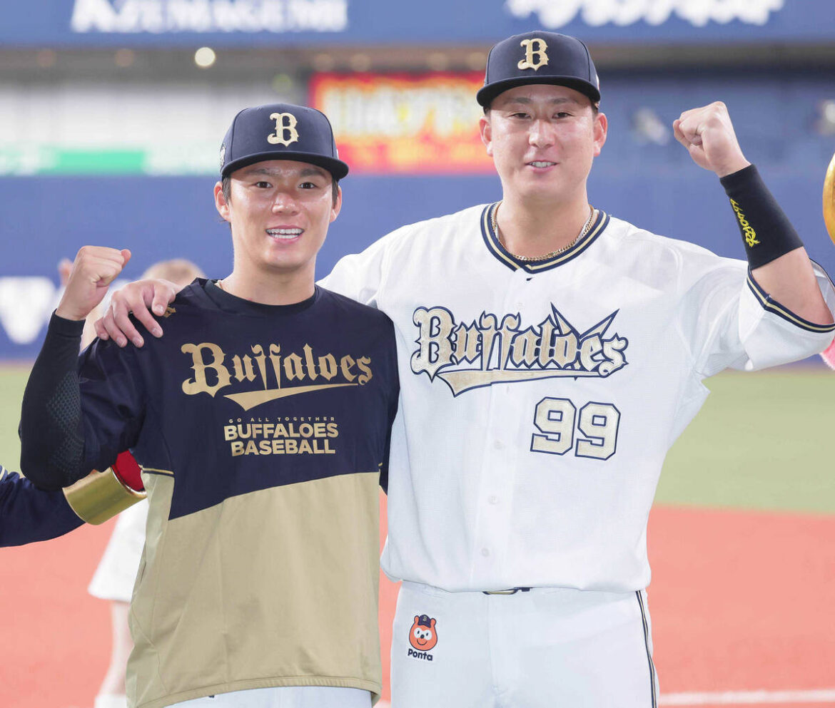 （左から）オリックス時代の山本由伸とオリックス・杉本裕太郎