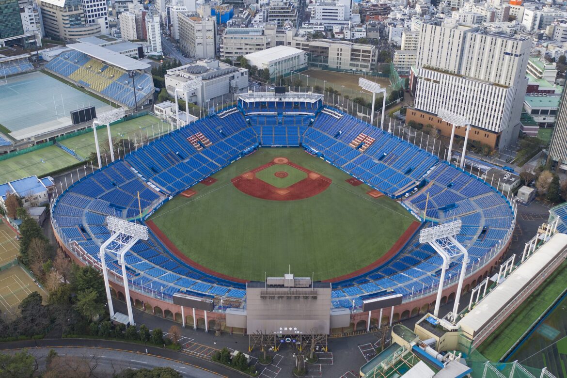Tokyo Big6 League Celebrates 100th Anniversary with Commemorative Game