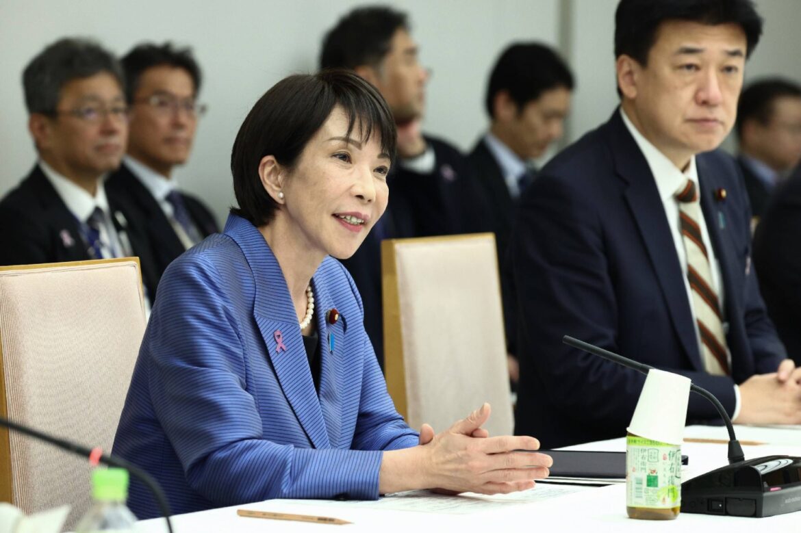 Japan panel members call for extra budget topping ¥14 trillion