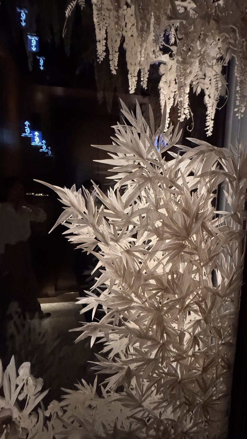  Artwork is everywhere at Fairmont Tokyo.