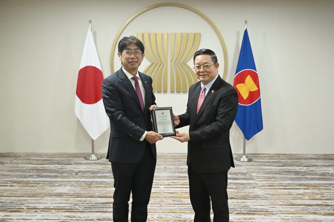 Secretary-General of ASEAN bids farewell to the Ambassador of Japan to ASEAN