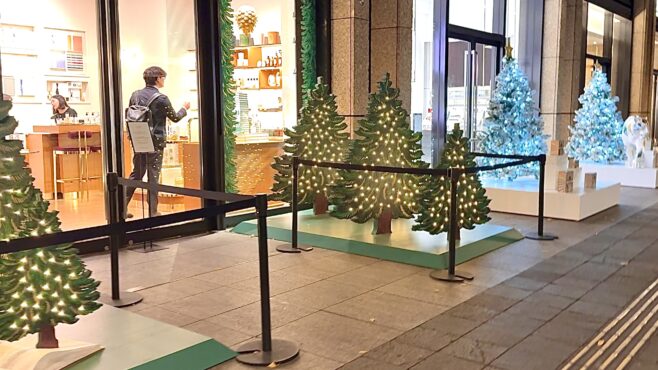 Christmas comes early in Japan as festive illuminations brighten city streets right after Halloween|Arab News Japan Christmas comes early in Japan as festive illuminations brighten city streets right after Halloween|Arab News Japan