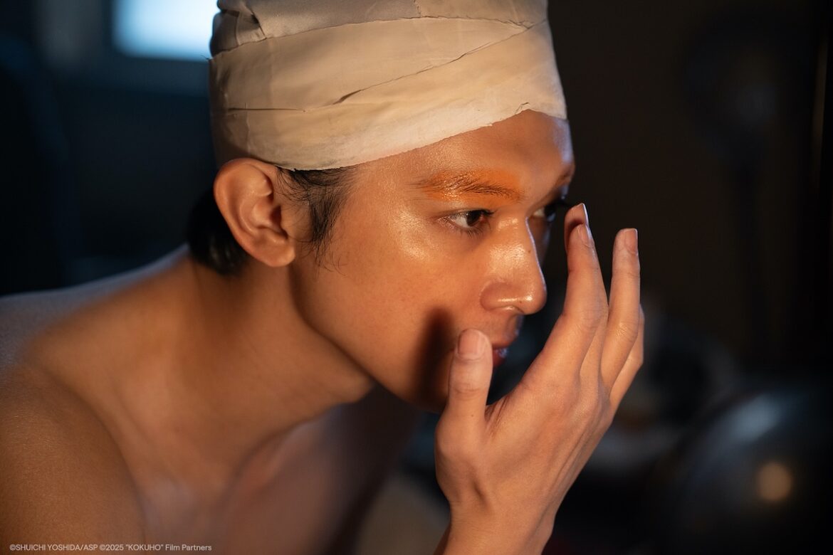 Transporting Japanese Film ‘Kokuho’ Celebrates Kabuki With Decades-Spanning Chronicle of Two Actors Transporting Japanese Film ‘Kokuho’ Celebrates Kabuki With Decades-Spanning Chronicle of Two Actors