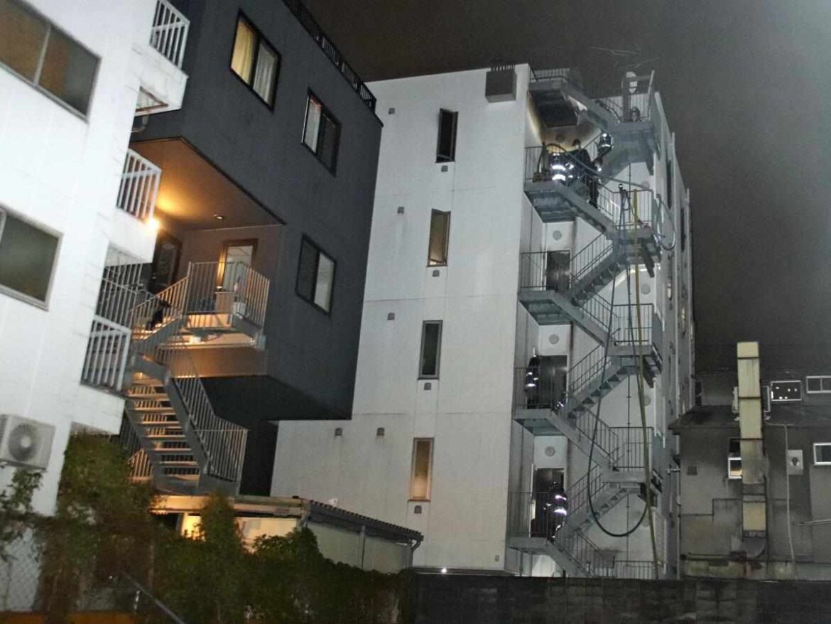 3 Killed in Apartment Fire in Osaka; Many Building Residents Were Elderly 3 Killed in Apartment Fire in Osaka; Many Building Residents Were Elderly