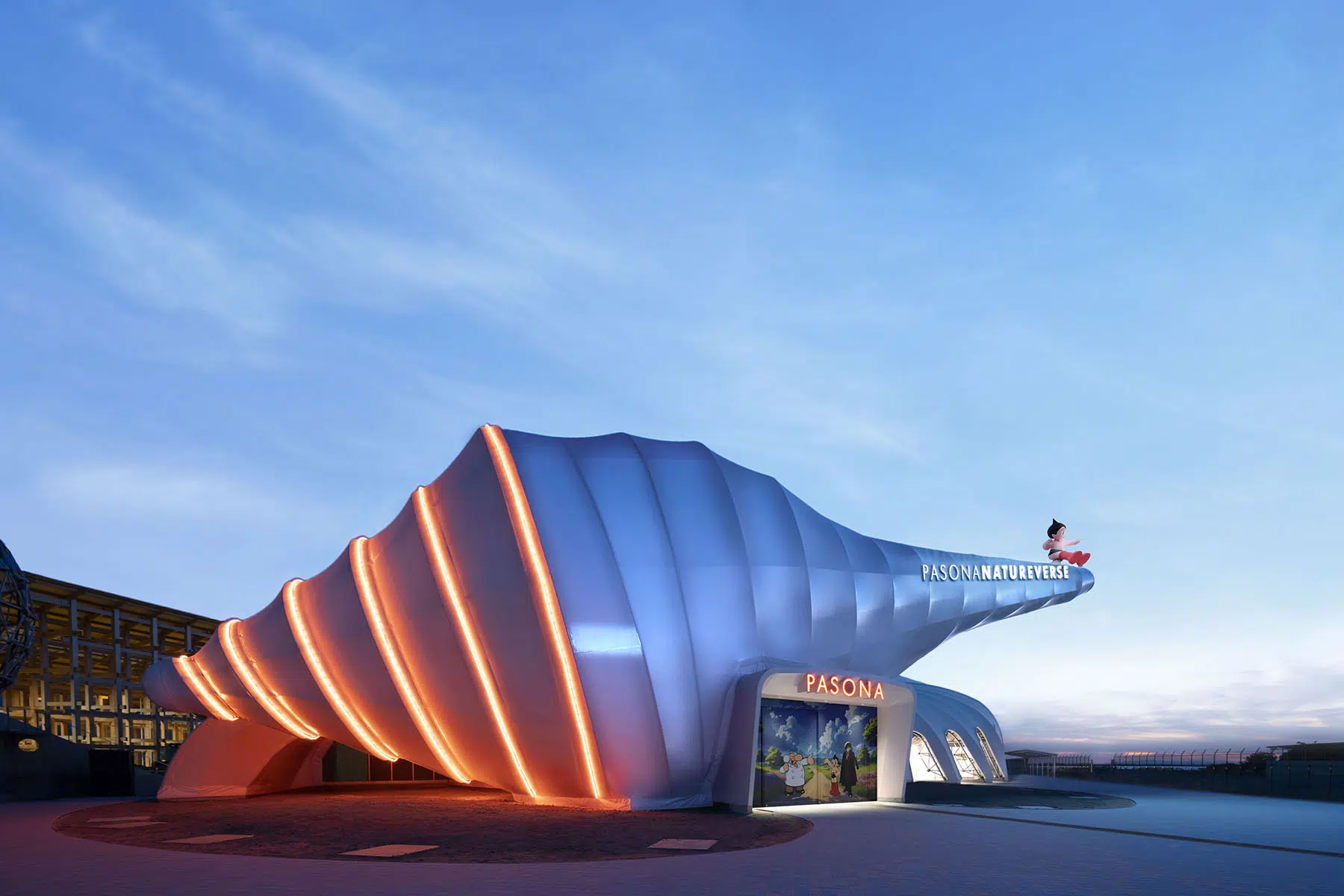 Pasona Natureverse Pavilion at the 2025 Osaka World Expo. The structure resembles a monumental seashell.