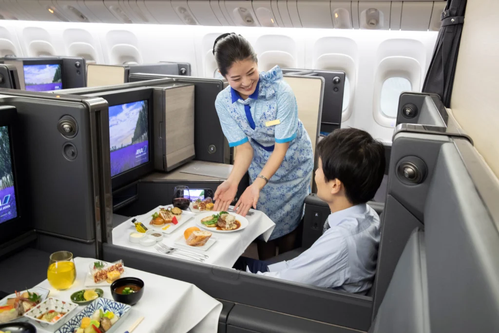 ANA and Japan Airlines Turns In-flight Dining into a Cultural Art Form