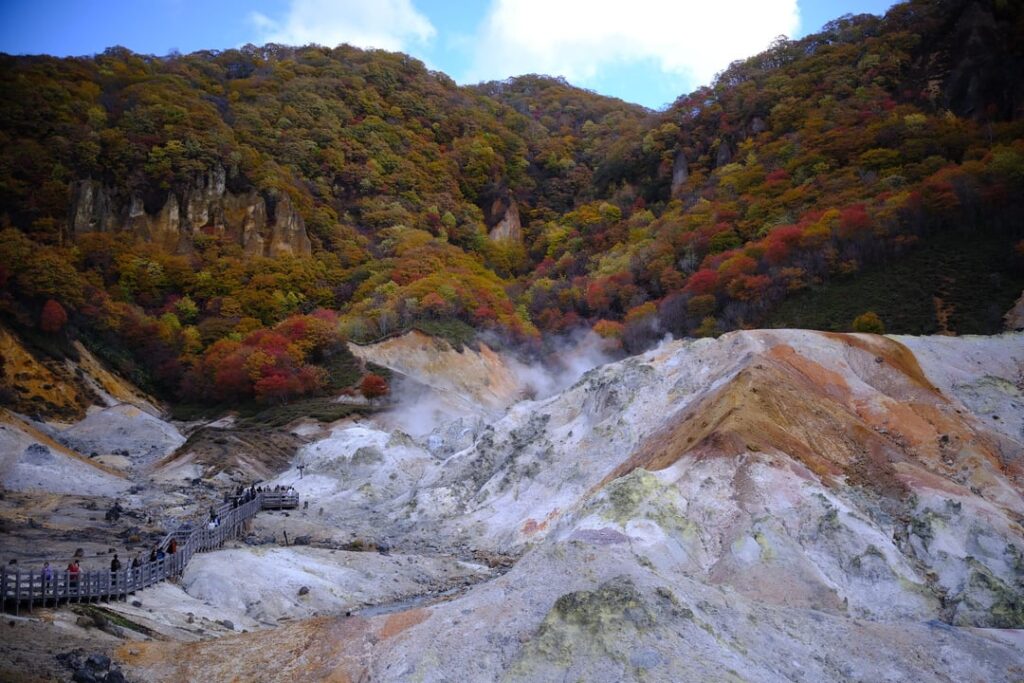 Jigokudanai, Oyunuma pond, natural footbaths - Noboribetsu