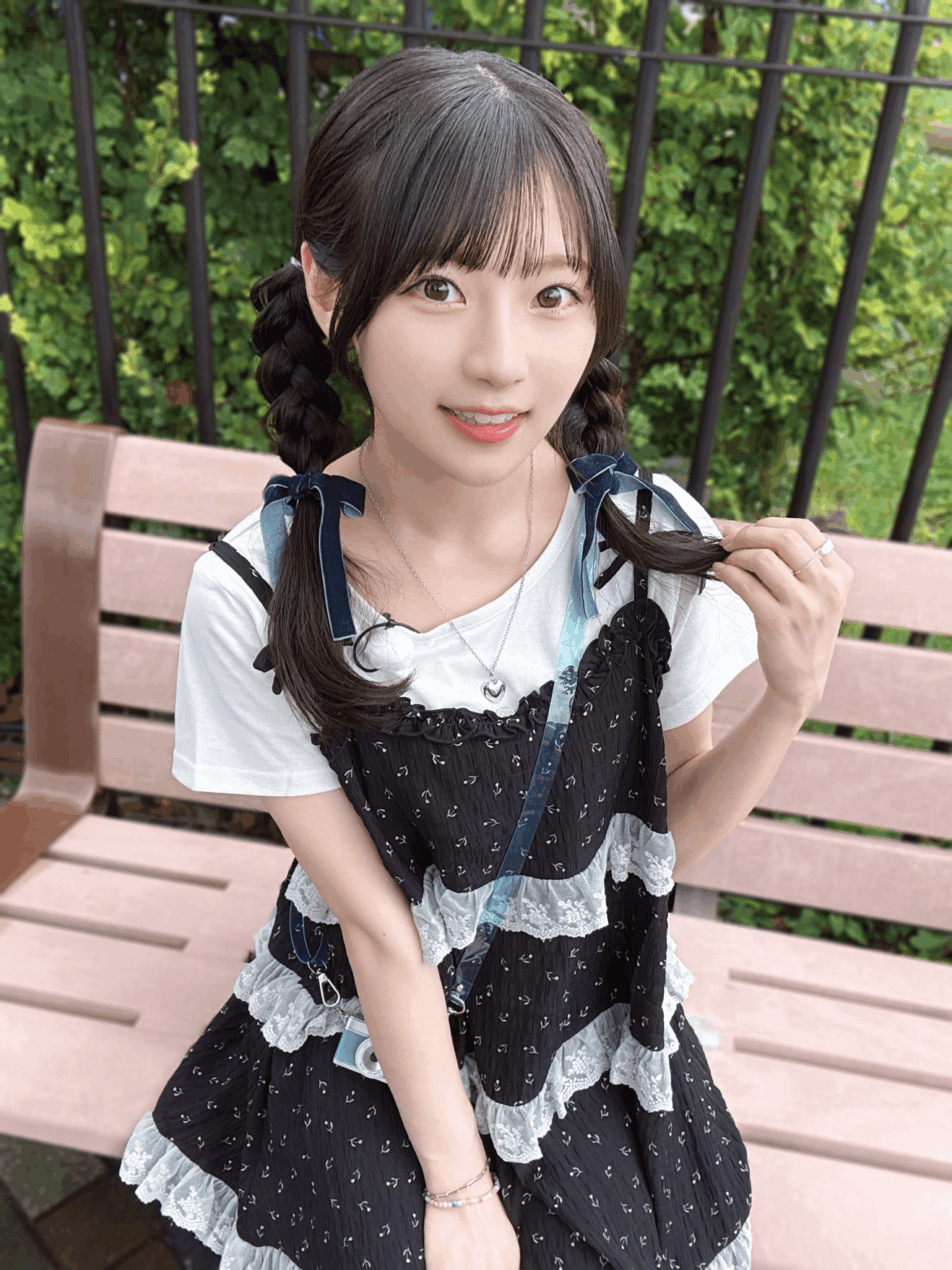 Aoki Hina from the HinaRin Osoto Location Special in Yomiuri Land