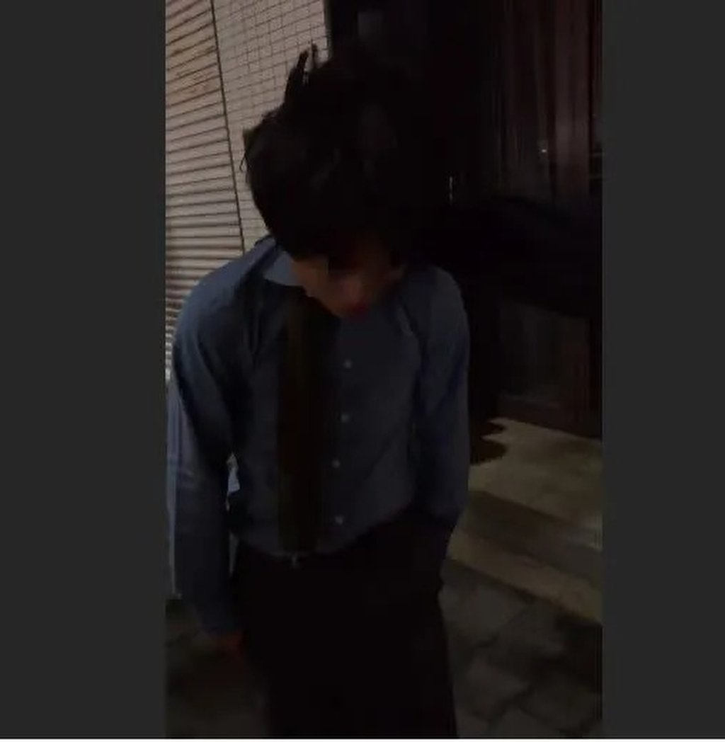 The woman’s attacker bowed in apology to her before fleeing in a taxi. Photo: QQ.com