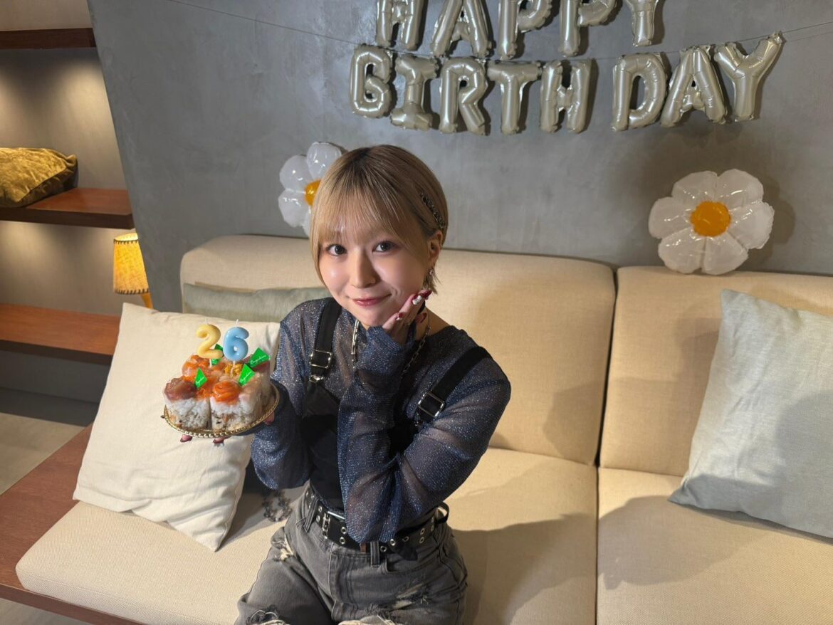 Miyu Tomita and her birthday cake!