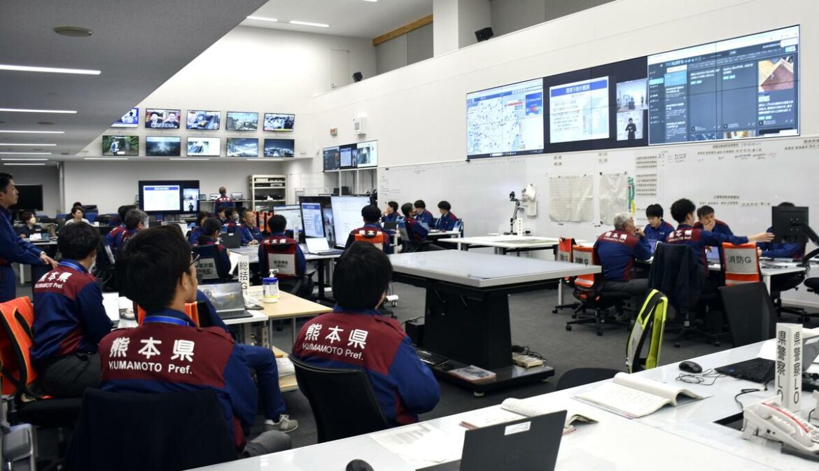 M5.8 quake hits southwestern Japan, no tsunami warning M5.8 quake hits southwestern Japan, no tsunami warning