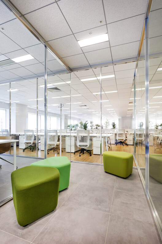 Light, Material, Reaction: How Active Surfaces® Transform Cybernet Systems’ Tokyo Headquarters - Image 3 of 8