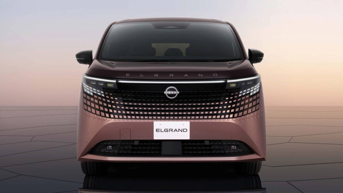 Nissan Debuts Next Generation Elgrand Minivan At Japan Mobility Show