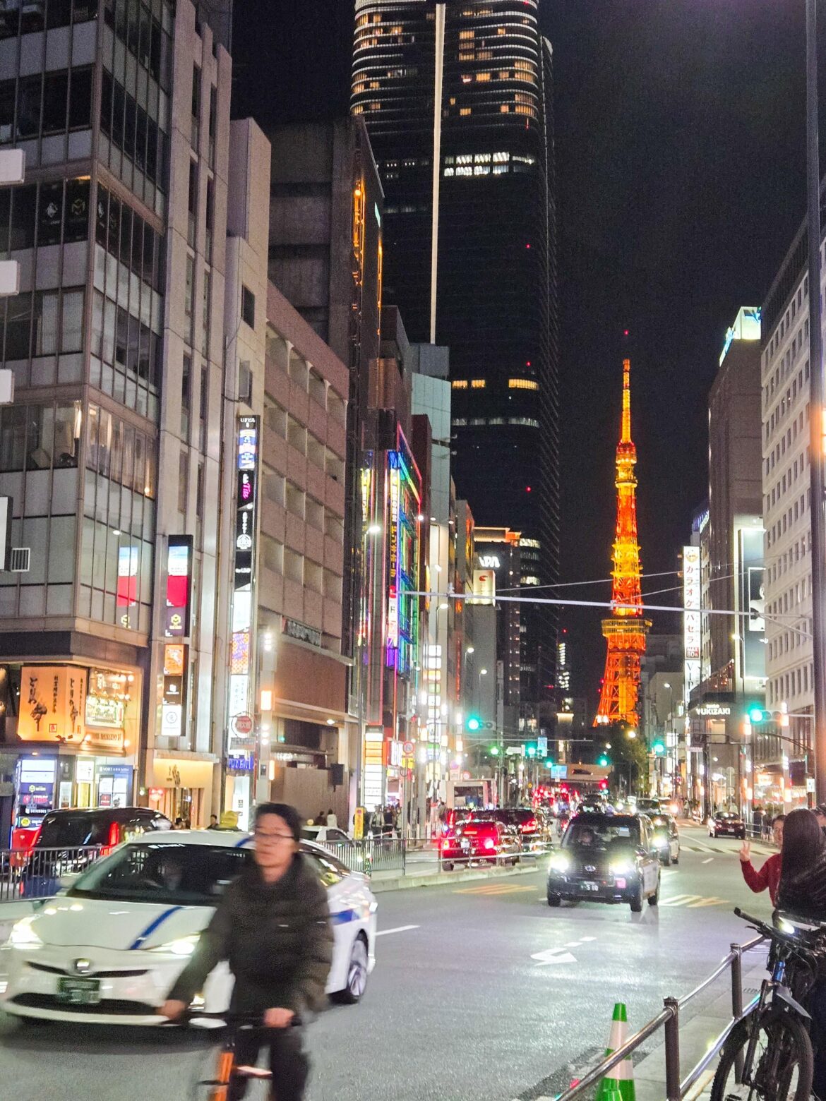 Tokyo Tower as seen from a street in Roppongi