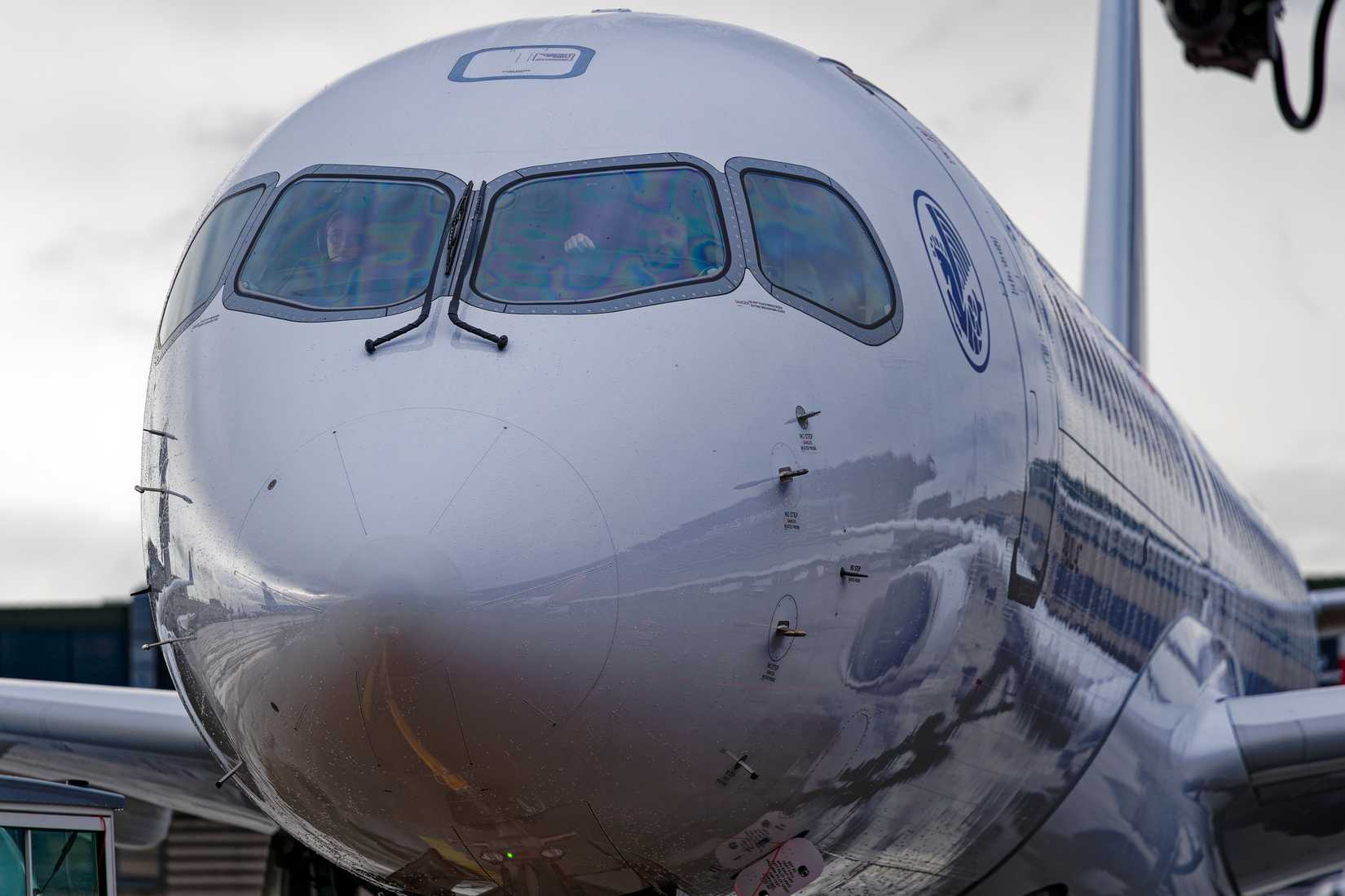 Front view of the Airbus A220