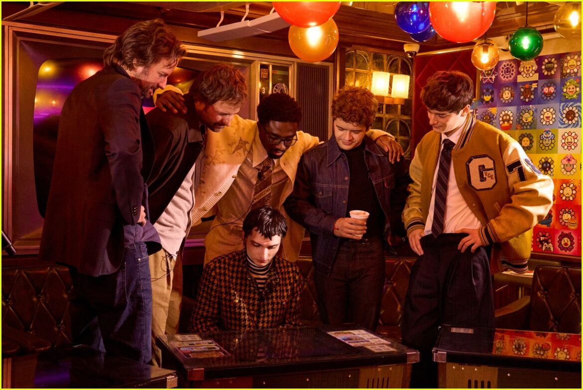 ‘Stranger Things’ Stars Visit Japan for the ‘Tokyo Adventure Tour’ On Their Globe-Trotting Press Tour!: Photo 5244504 | Photos | Just Jared: Celebrity News and Gossip st5 tokyo 375244504