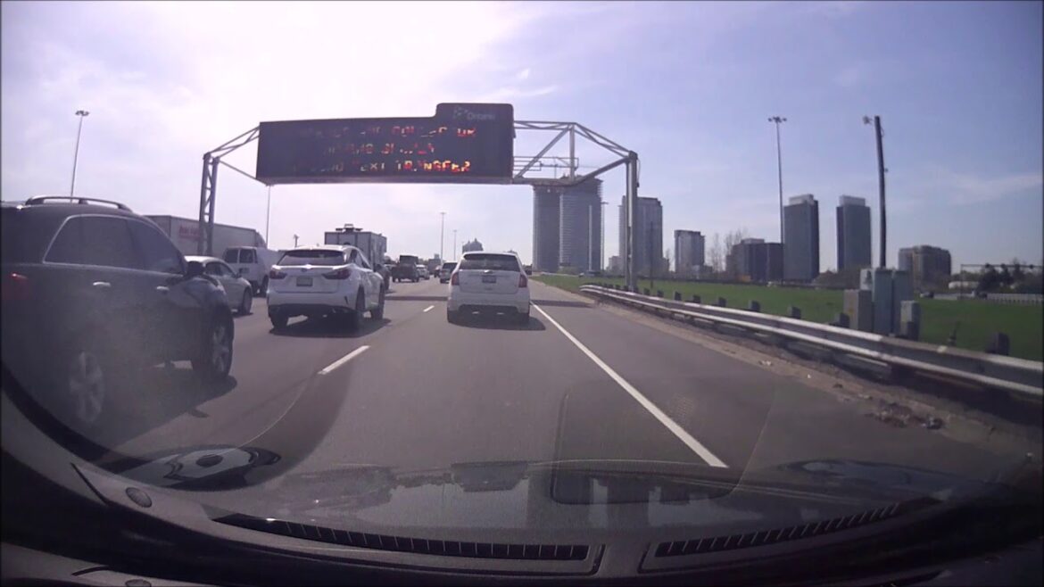 Here's Jeff Mills live at Tokyo's Liquid Room ca 1995-1996, plus driving