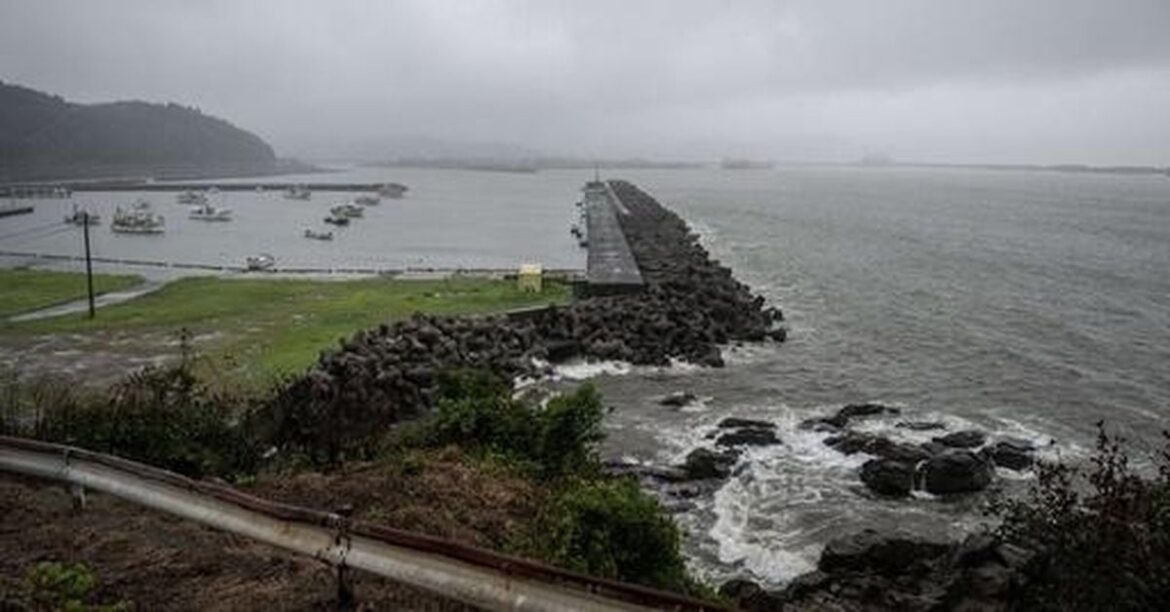 Powerful Earthquake Triggers Tsunami Advisory In Japan