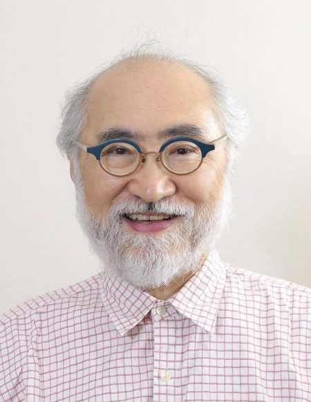 Japanese craftsman produces beautiful and durable bags made of wood